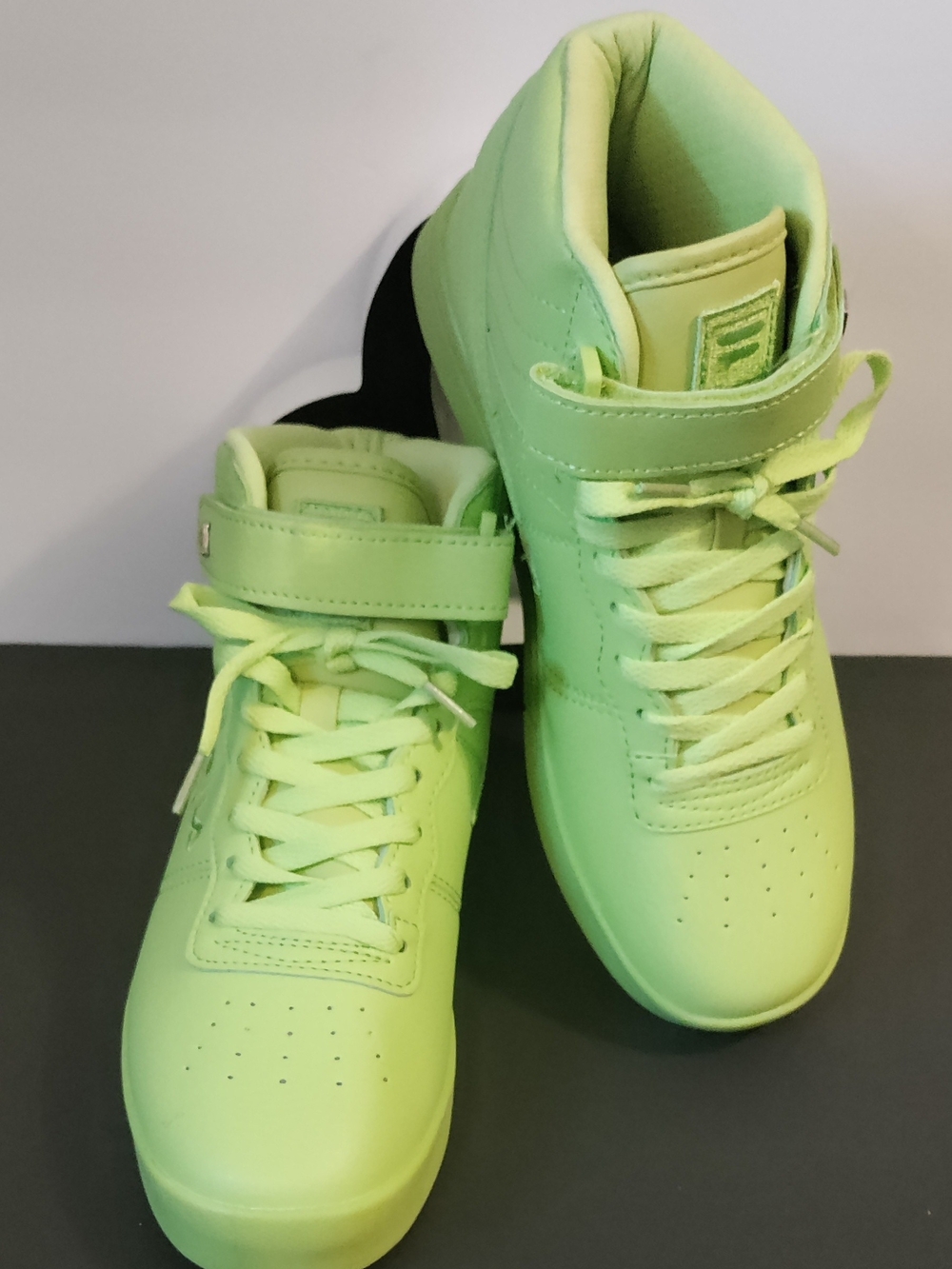 FILA Women’s High Top Sneakers Lime Green Monochrome Size 7.5 NWOT
